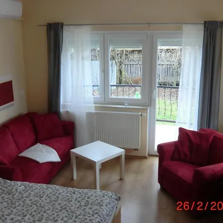 Gaestehaus Stein Немесбюк