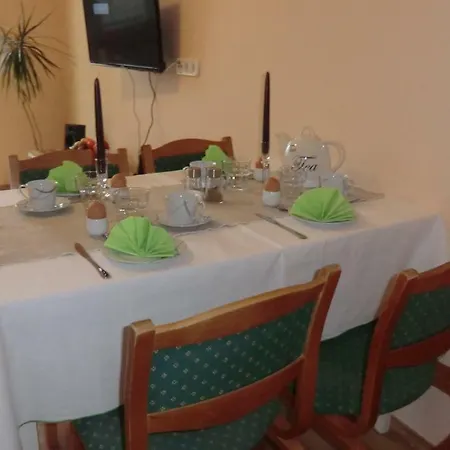 בית הארחה Gaestehaus Stein 3*