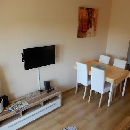 Gaestehaus Stein ゲストハウス 3*