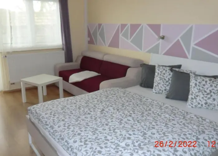 Gaestehaus Stein בית הארחה 3*