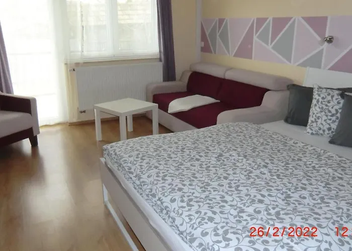 Gaestehaus Stein 3* 네메스부크